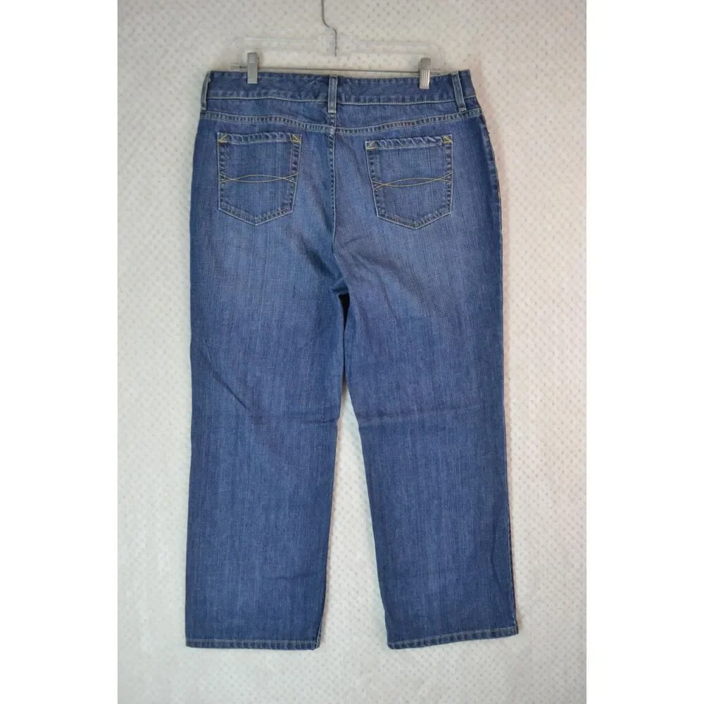 LL Bean Women's 16 Petite Medium Wash Relaxed Straight Leg Jeans